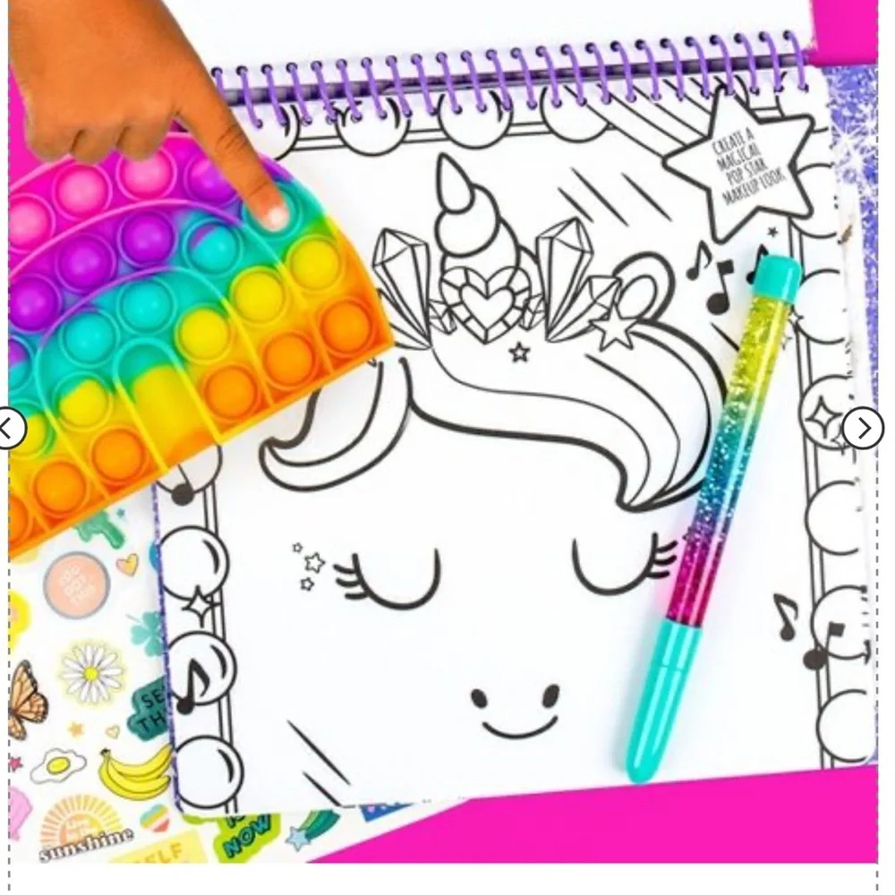 Pop & Color Activity Sketchbook - It's‎ So Me